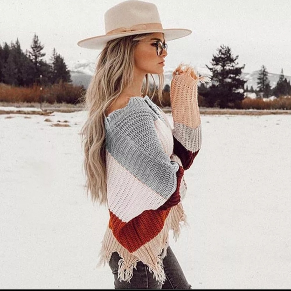 ❗SOLD❗Frayed Fringe Knit Oversized Sweater - Picture 2 of 2